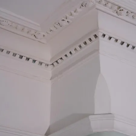 Stylish Fringe Flat Near Leith Walk Fast Wi-fi & Self Check-in Апартаменты Эдинбург