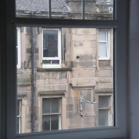 Stylish Fringe Flat Near Leith Walk Fast Wi-fi & Self Check-in Эдинбург