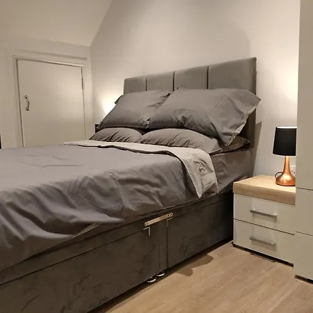 Amazing - Pleasance In The Centre