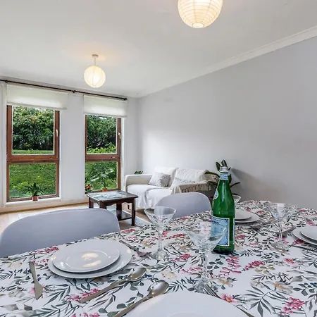 Duddingston 2 Bedroom *