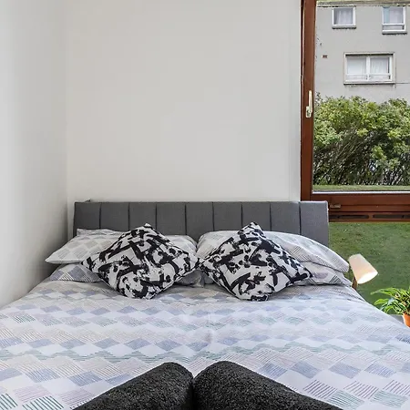 Duddingston 2 Bedroom *