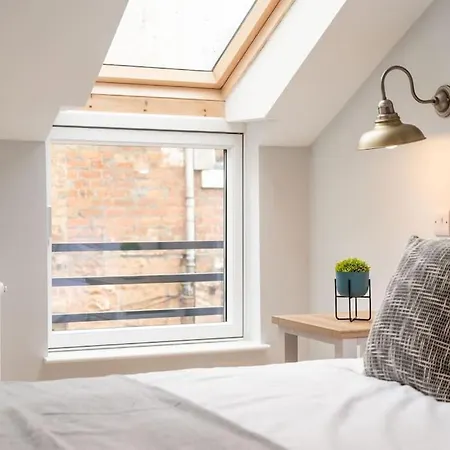 Apartamento Superb Two Bedroom 2 Bathroom Morningside Edimburgo