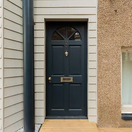 Superb Two Bedroom 2 Bathroom Morningside Daire