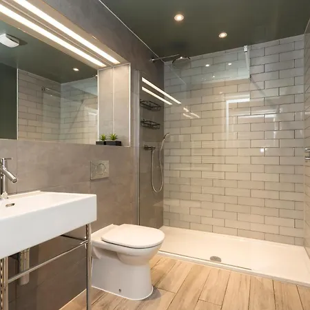 Appartamento Joivy Spacious Next To West End Edimburgo