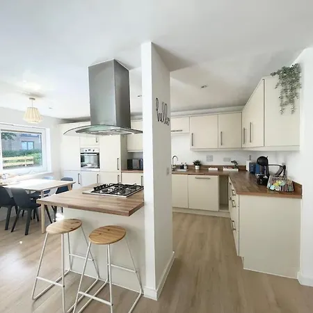 Apartment Modern Flat In With Free Parking Edinburgh