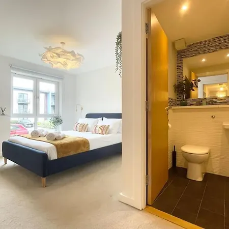 Modern Flat In With Free Parking Edinburg