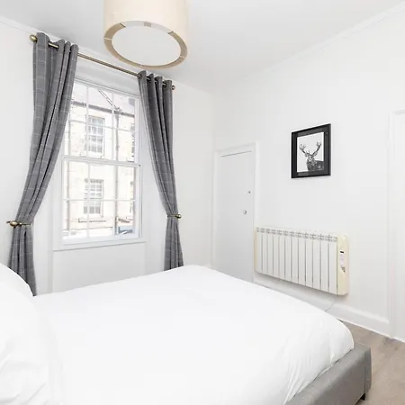 Argyl - Charming 2 Bedroom On Thistle Street