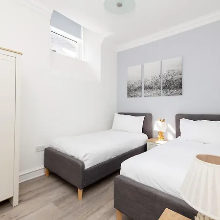 Argyl - Charming 2 Bedroom On Thistle Street *