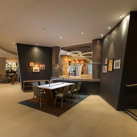 Hotel Zoo By Ihg 4*