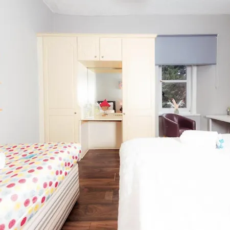 Warm & Welcoming Apartment, City Center - Meadows 8 * Edinburgh
