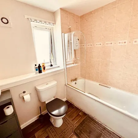 Three Bedroom House * 爱丁堡