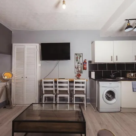 Cozy Center By The Meadows! 5 * Edinburgh
