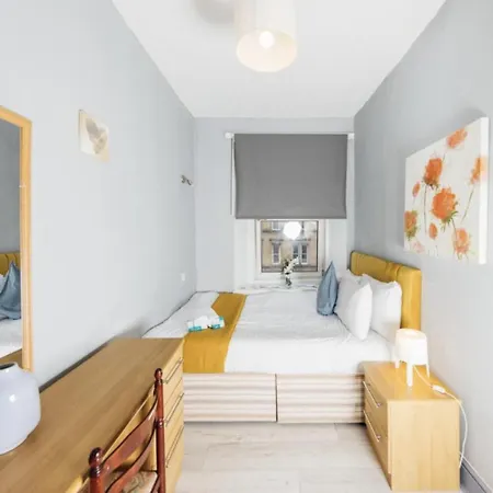Apartment Cozy Center By The Meadows! 5