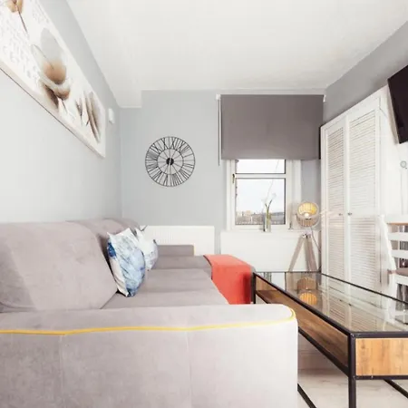 Cozy Center By The Meadows! 5 Apartment *