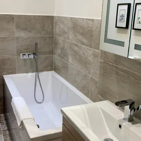 Apartamento Joivy Inviting 2-bed Flat Close To City Centre *