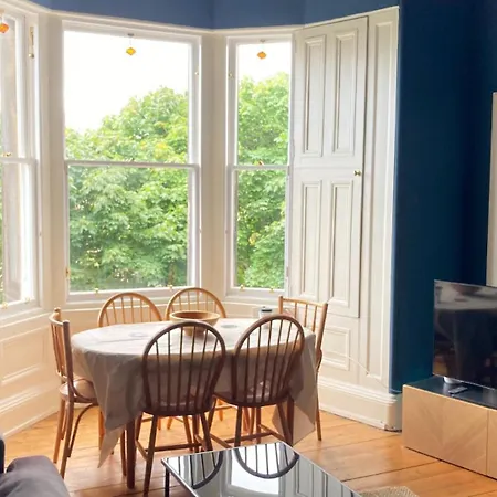 Joivy Inviting 2-bed Flat Close To City Centre Appartamento *