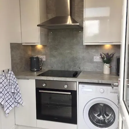 Pilton Spacious 2br Gfl Lägenhet Edinburg