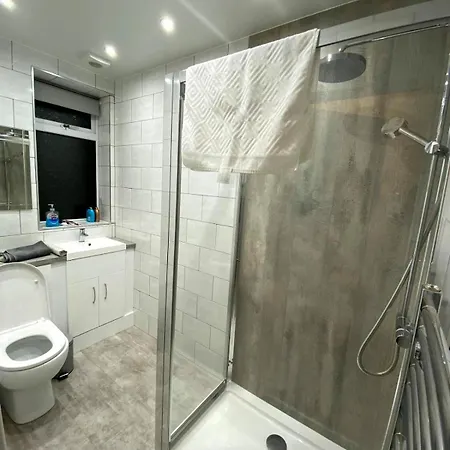Pilton Spacious 2br Gfl *