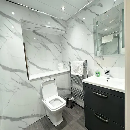Murrayfield Park 3*