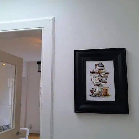 Cosy 2 Bed Apartment *