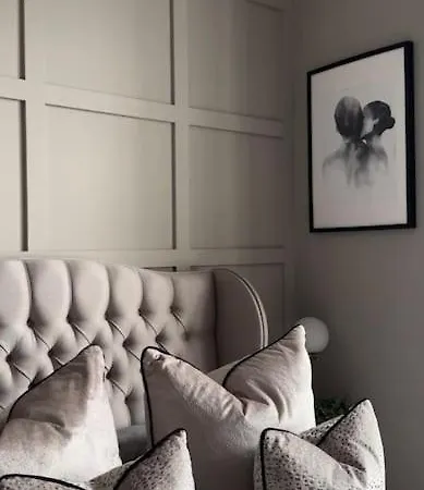 A Luxurious Wee Retreat On The Royal Mile Old Town Apartment *