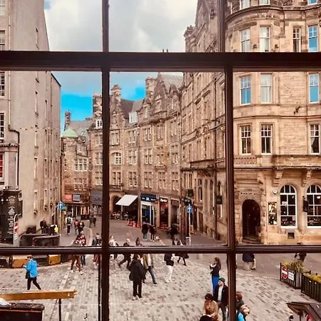 Apartment A Luxurious Wee Retreat On The Royal Mile Old Town Edinburgh