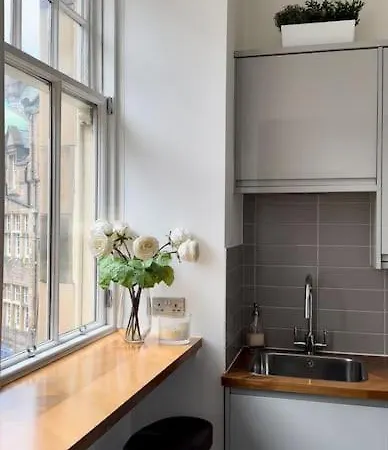Apartment A Luxurious Wee Retreat On The Royal Mile Old Town Edinburgh