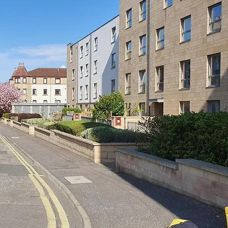 Beautiful Meadowbank With On-street Parking Apartment Edinburgh