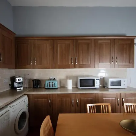 Comfortable And Spacious Retreat By The Meadows! 公寓 爱丁堡