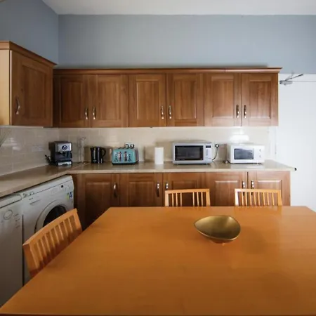 公寓 Comfortable And Spacious Retreat By The Meadows! 爱丁堡