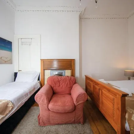 Apartamento Comfortable And Spacious Retreat By The Meadows! *