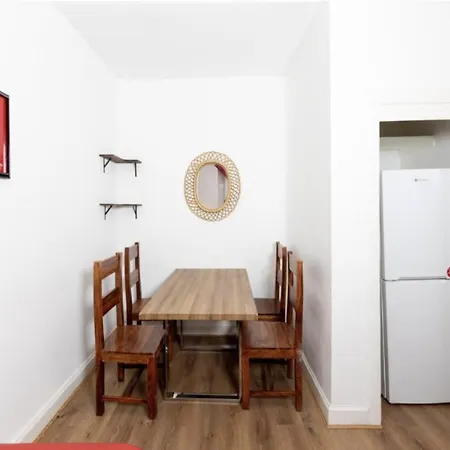 Desirable - City Centre Edinburg