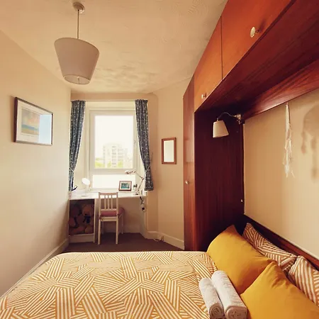 Meadowbank 1-bedroom Flat * Edinburgh