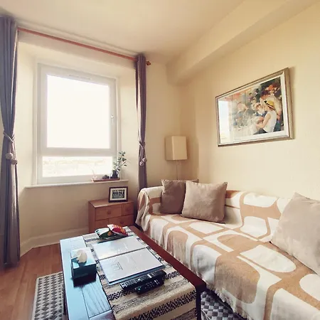 Meadowbank 1-bedroom Flat * Edinburgh