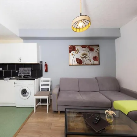 Warm & Welcoming In City Centre - Meadows 6 Apartment