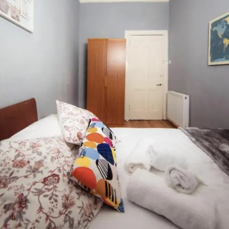 Cozy - Leith Edinburgh