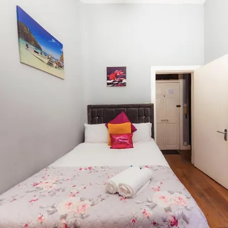 Apartamento Warm By Holyrood Palace! Edimburgo