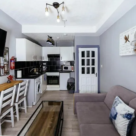 Cozy City Centre By The Meadows! 5 Edinburgh