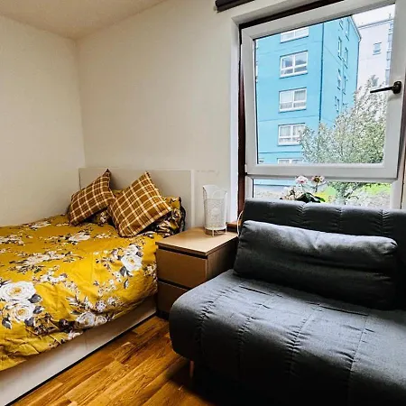 Apartment Close To Holyrood And Arthur Seat, Beautiful Scenic Views