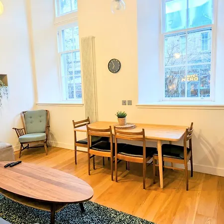 Luxury In Center Edinburgh