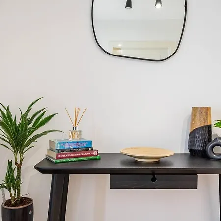 Lejlighed Bright, Modern 2 Bedroom House With Free Parking! Edinburgh