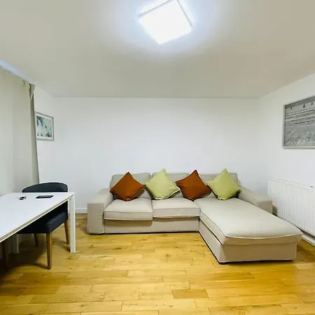 Lovely Duplex In Centre *