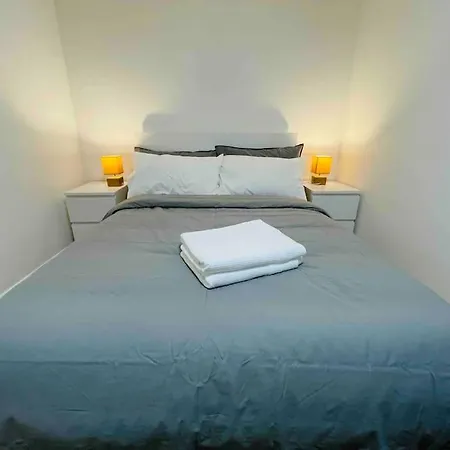 Apartment Close To Holyrood And Arthur Seat, Beautiful Scenic Views Edinburgh