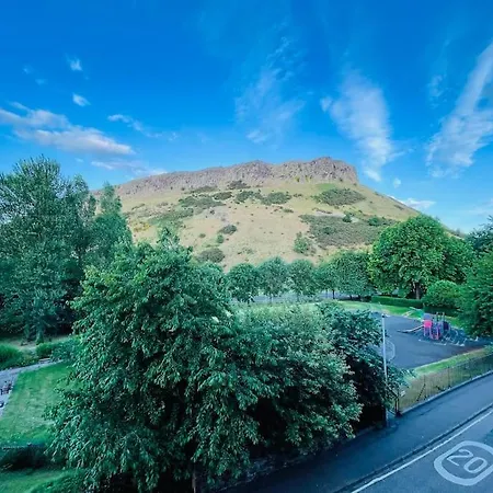 Close To Holyrood And Arthur Seat, Beautiful Scenic Views 公寓