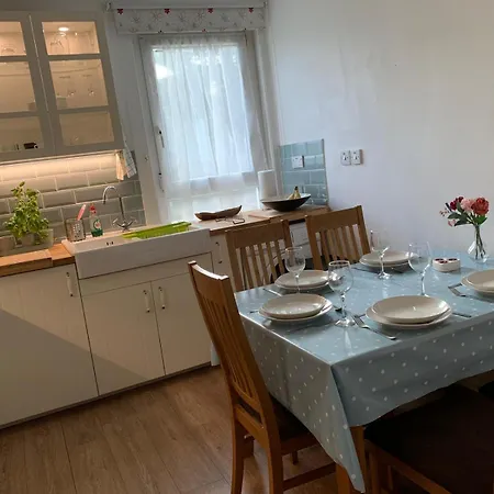 Rena- Bright And Modern City Center Apartment. Apartment Edinburgh