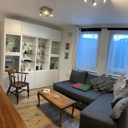 Rena- Bright And Modern City Center Apartment. *