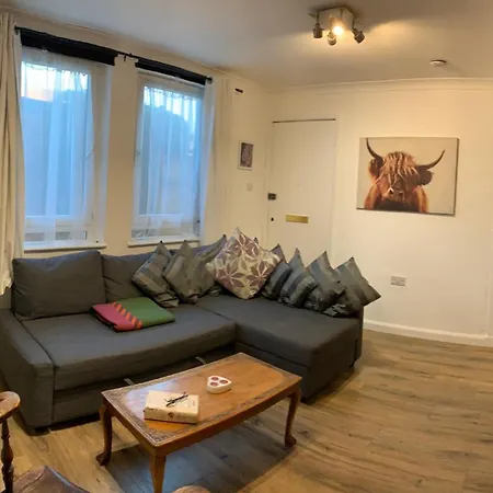 Rena- Bright And Modern City Center Apartment. * Edinburgh