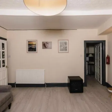 Warm & Welcoming By The Meadows! City Center 7 Apartment Edinburgh