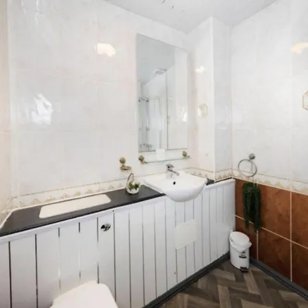 Apartment Warm & Welcoming By The Meadows! City Center 7 Edinburgh