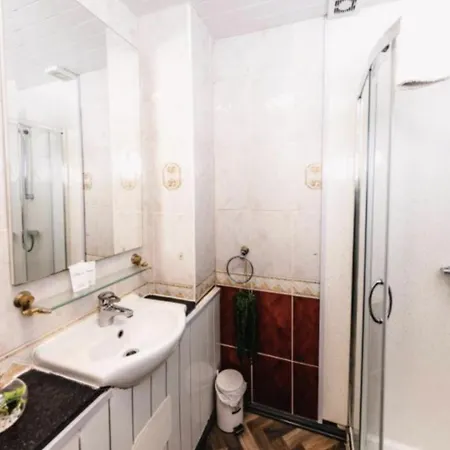 Warm & Welcoming By The Meadows! City Center 7 * Edinburgh